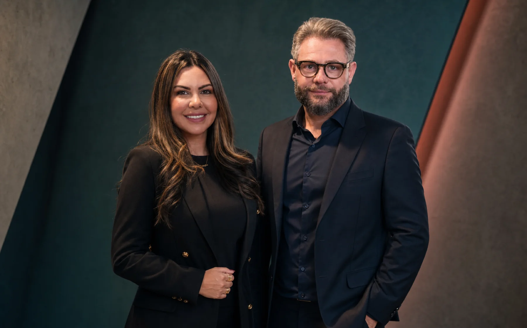 Daiane Elisa e Vinicius Rodrigues, professores da Imersão Advogando com IA